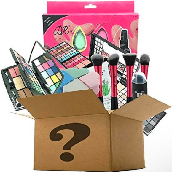 FOR BUNDLE - 🚨🚨$25 BEAUTY Bundle 🚨🚨 - Picture 1 of 4